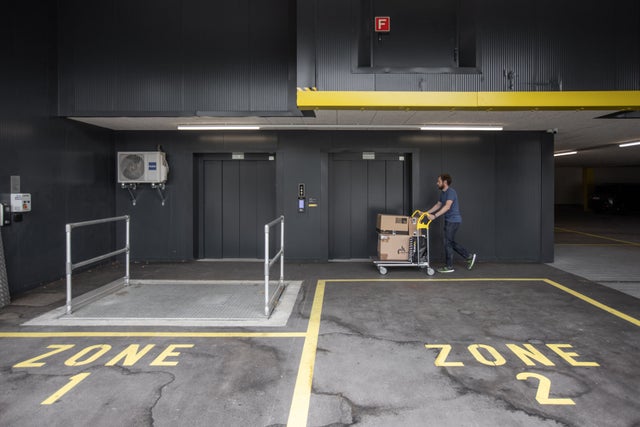 Loading dock