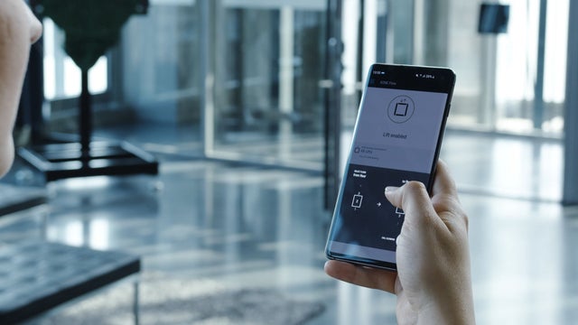Digital service view on a mobile phone