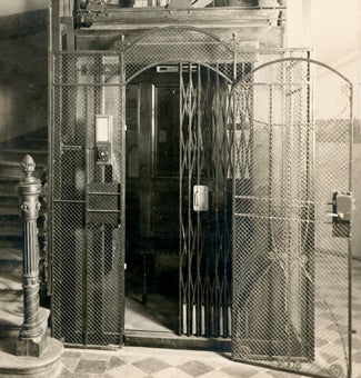 1919 KONE elevator
